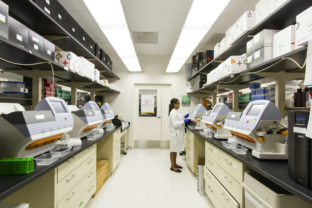 Laboratoire d’analyse d’huile de transformateur et ses instruments