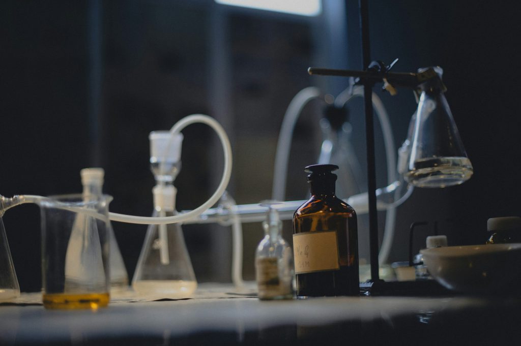 Verrerie de laboratoire et flacons ambrés